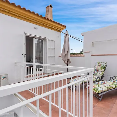 Charming 3 Bedroom House With 2 Terraces * Malaga