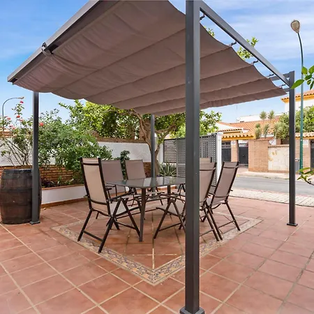 Charming 3 Bedroom House With 2 Terraces Holiday home